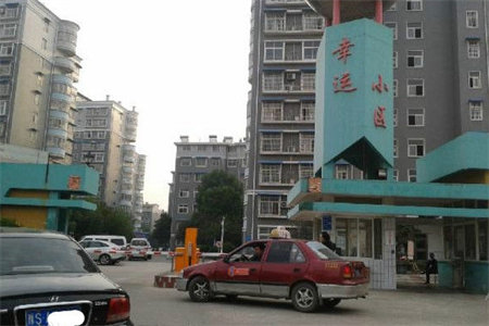 十五中宿舍好楼层，2室2厅，十五中南墙